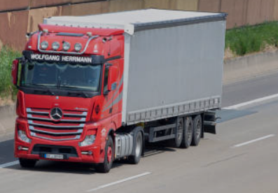 Poids lourds marque Mercedes Benz