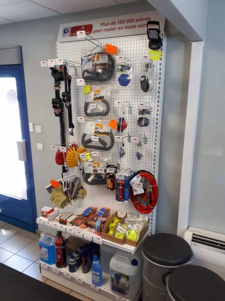 Vente de pièces détachées et accessoires  pour VUL( véhicule utilitaire léger), bus, poids lourds et camping-car à Corbelin